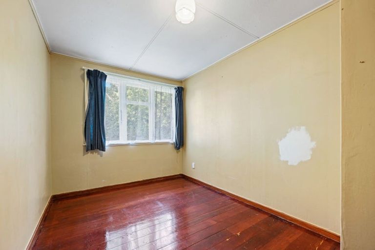 Photo of property in 1 Kenney Crescent, Fairfield, Hamilton, 3214