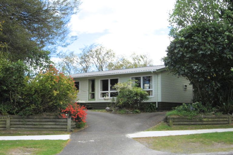 Photo of property in 24 Te Hatepe Avenue, Taupo, 3330