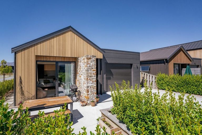 Photo of property in Northlake, 10 Riverslea Road, Wanaka, 9305