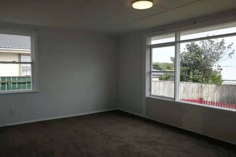 Photo of property in 43 Matatiro Street, Titahi Bay, Porirua, 5022