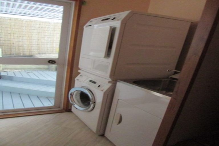 Photo of property in 4 Selwyn Parade, Lyttelton, 8082