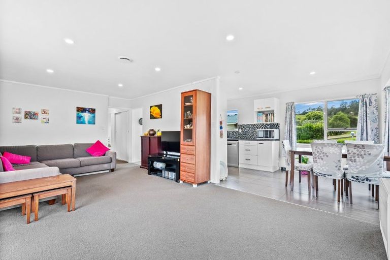 Photo of property in 1 Belton Place, Hikurangi, 0114