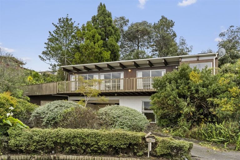 Photo of property in 46 Chatswood Grove, Chatswood, Auckland, 0626