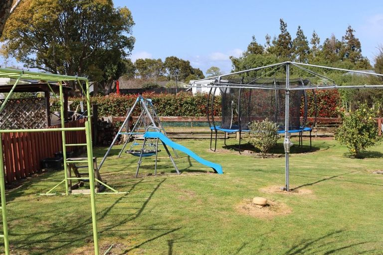 Photo of property in 9 Station Road, Puriri, Thames, 3578