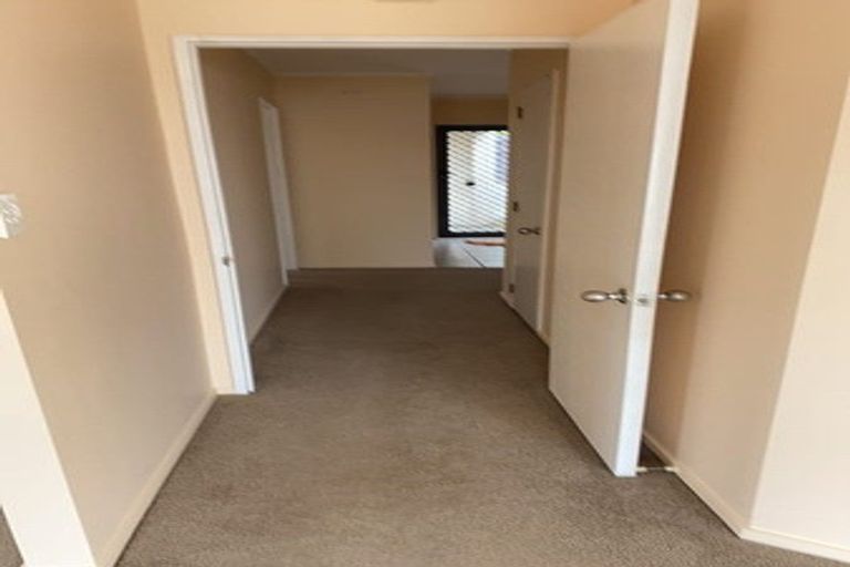 Photo of property in 39 Nirvana Way, Mount Roskill, Auckland, 1041