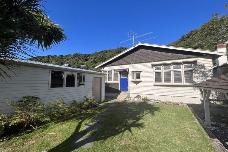 Photo of property in 185 Muritai Road, Eastbourne, Lower Hutt, 5013