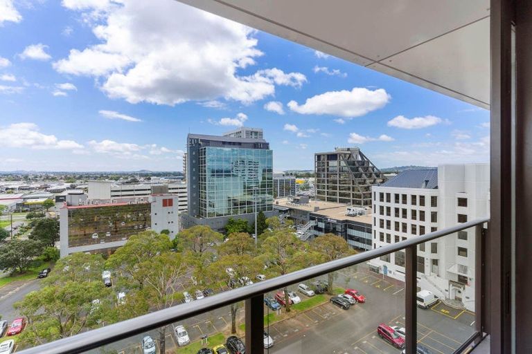 Photo of property in Twin Towers, 802/17 Putney Way, Manukau, Auckland, 2104