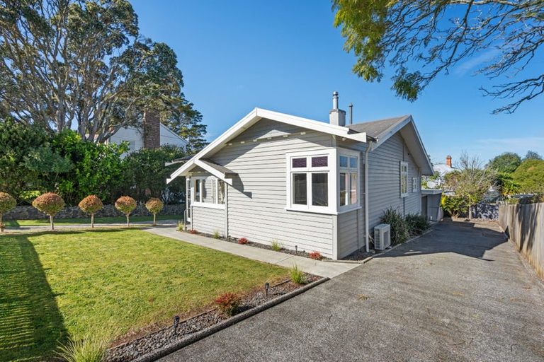 Photo of property in 6 Parahaki Street, Regent, Whangarei, 0112