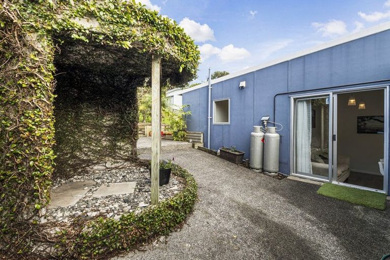 Photo of property in 13 Rimu Road, Stanmore Bay, Whangaparaoa, 0932