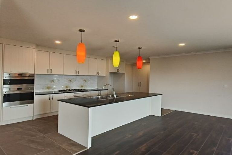 Photo of property in 48 Bur Oak Terrace, Schnapper Rock, Auckland, 0632