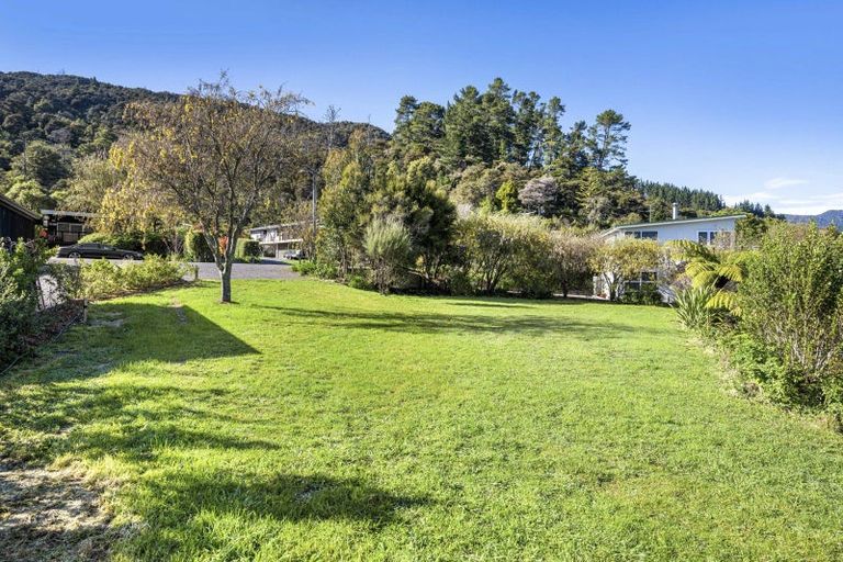 Photo of property in 1735 Queen Charlotte Drive, Linkwater, Picton, 7281