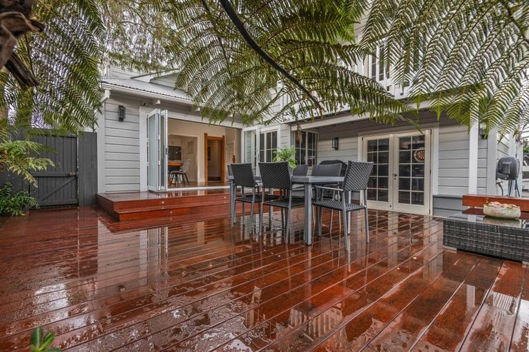 Photo of property in 6 Summerhays Street, Terrace End, Palmerston North, 4410