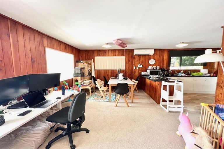 Photo of property in 1/89 Woodglen Road, Glen Eden, Auckland, 0602