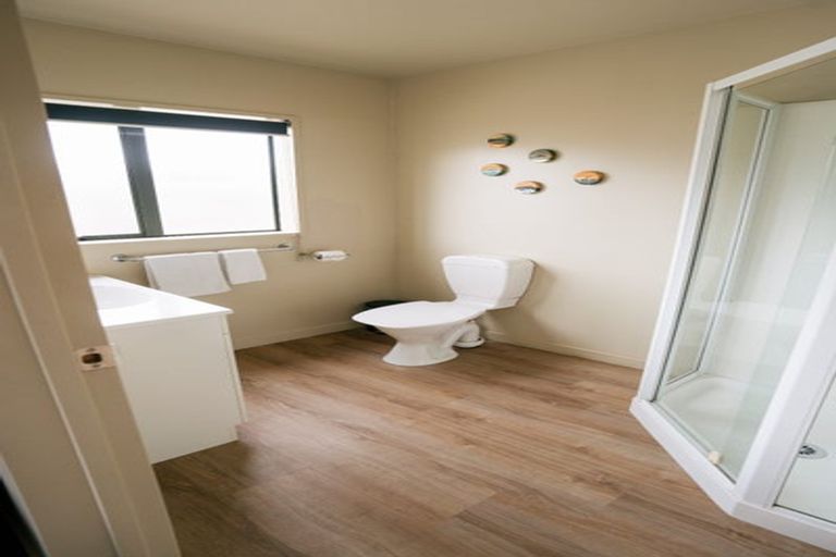 Photo of property in 24 Frye Crescent, Albert Town, Wanaka, 9305