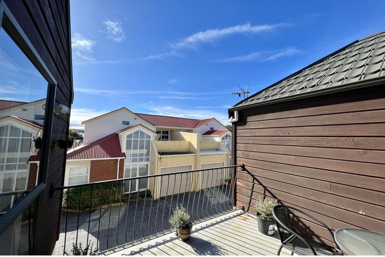 Photo of property in 1/24 Hobart Street, Miramar, Wellington, 6022