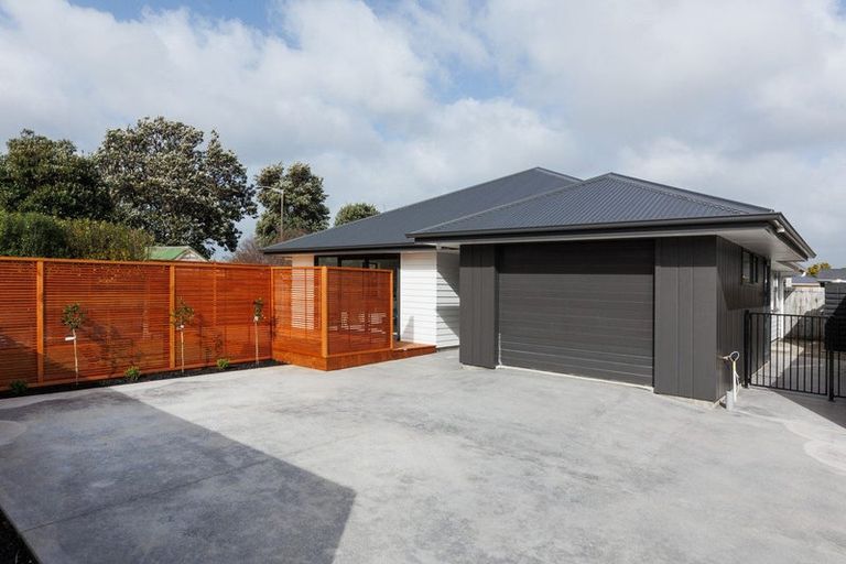 Photo of property in 210a Tremaine Avenue, Highbury, Palmerston North, 4412