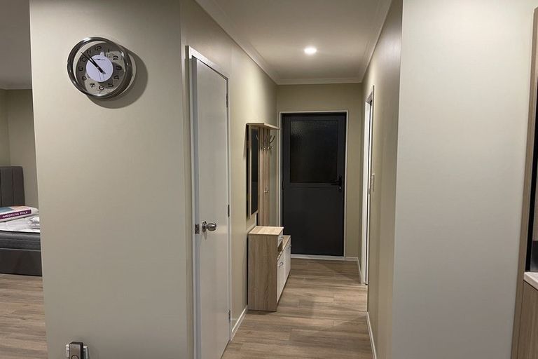 Photo of property in 3 Oswald Close, Flat Bush, Auckland, 2016
