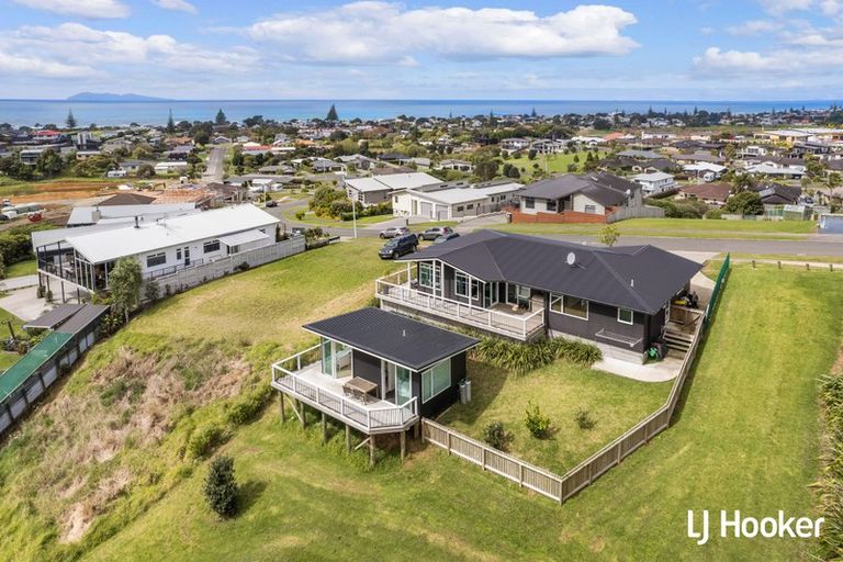 Photo of property in 26 Tohora View, Waihi Beach, 3611