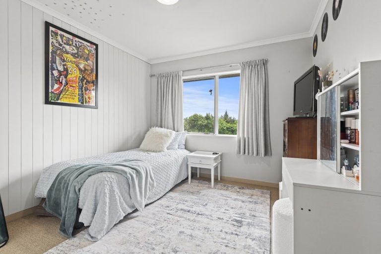 Photo of property in 76 Polson Hill Drive, Aokautere, Palmerston North, 4471