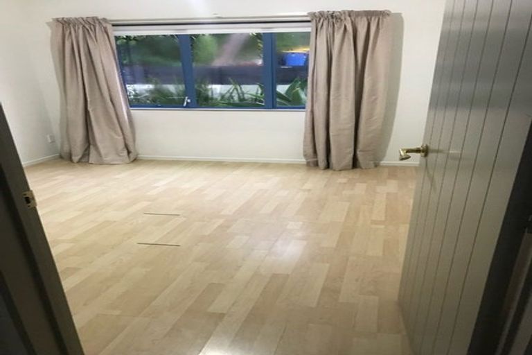 Photo of property in 55 Birkdale Road, Birkdale, Auckland, 0626