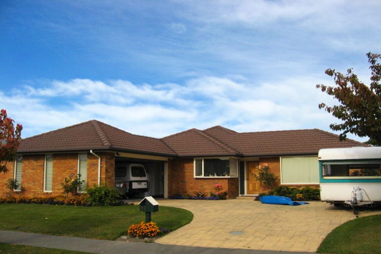 Photo of property in 43 Showgate Avenue, Sockburn, Christchurch, 8042