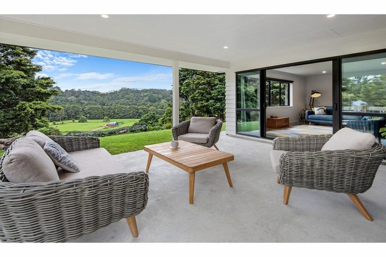 Photo of property in 4 Watercourse Way, Tikipunga, Whangarei, 0112