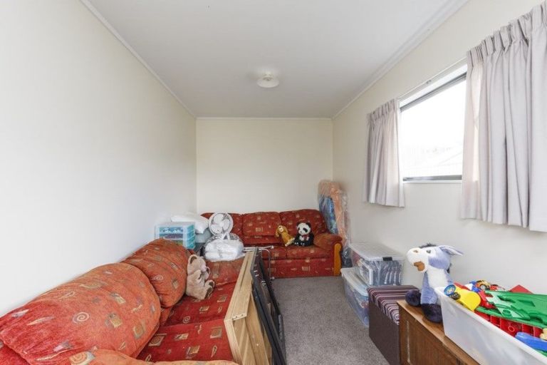 Photo of property in 17 Kaituna Street, Milson, Palmerston North, 4414