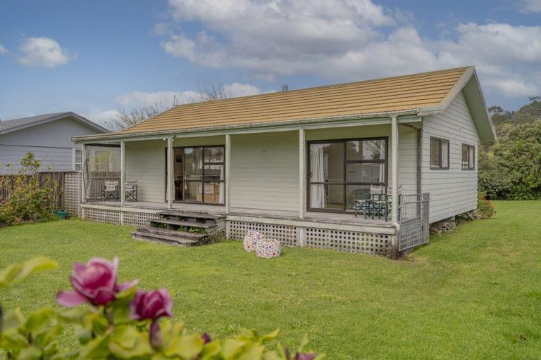 Photo of property in 32 Captain Cook Road, Cooks Beach, Whitianga, 3591