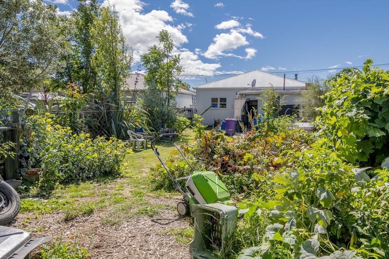 Photo of property in 16 Stout Street, Shannon, 4821