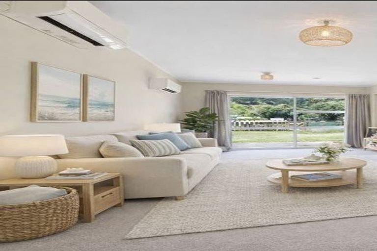 Photo of property in 1 Cordyline Road, Port Waikato, Tuakau, 2695