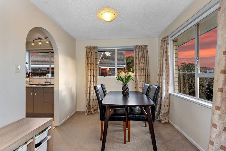 Photo of property in 1/20 Glenharrow Avenue, Avonhead, Christchurch, 8042