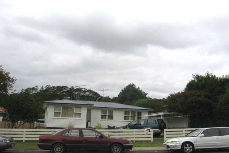 Photo of property in 27 Ivy Place, Birkdale, Auckland, 0626