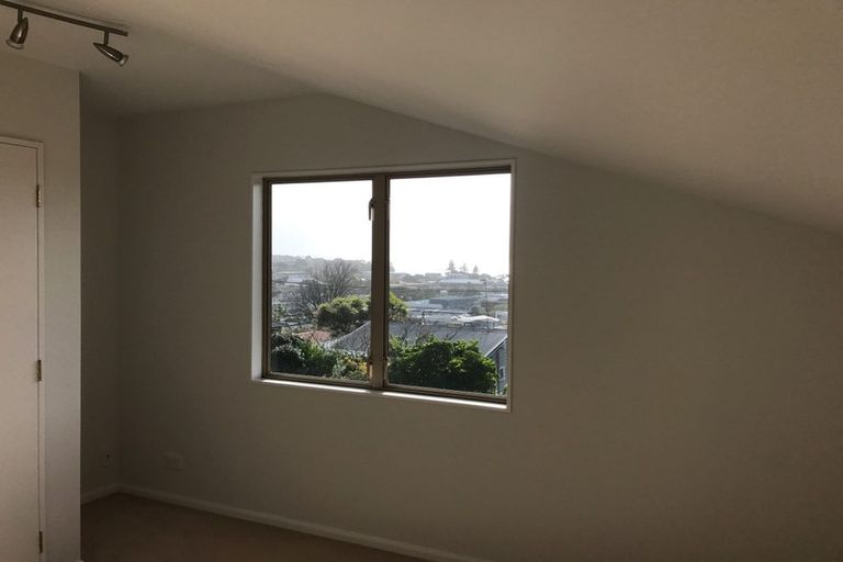 Photo of property in 2 Arran Road, Browns Bay, Auckland, 0630