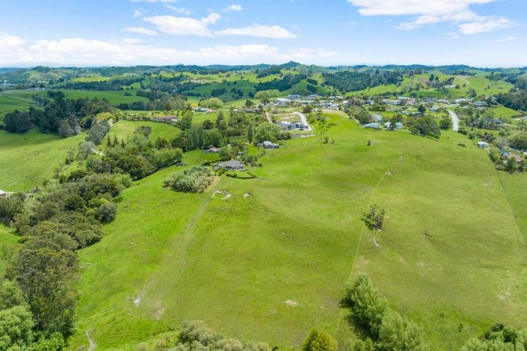 Photo of property in 91 Whaka Street, Maungaturoto, 0520