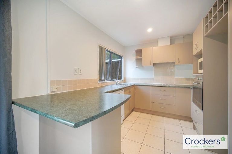 Photo of property in 21 Edgware Road, West Harbour, Auckland, 0618