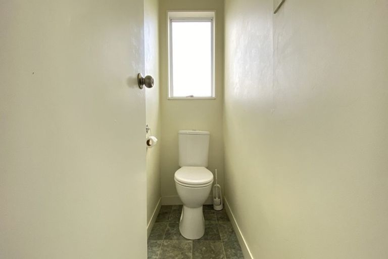 Photo of property in 44 Borich Road, Sunnyvale, Auckland, 0612