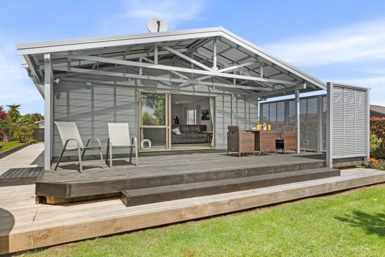 Photo of property in 16 Kedge Drive, Mangawhai, 0505