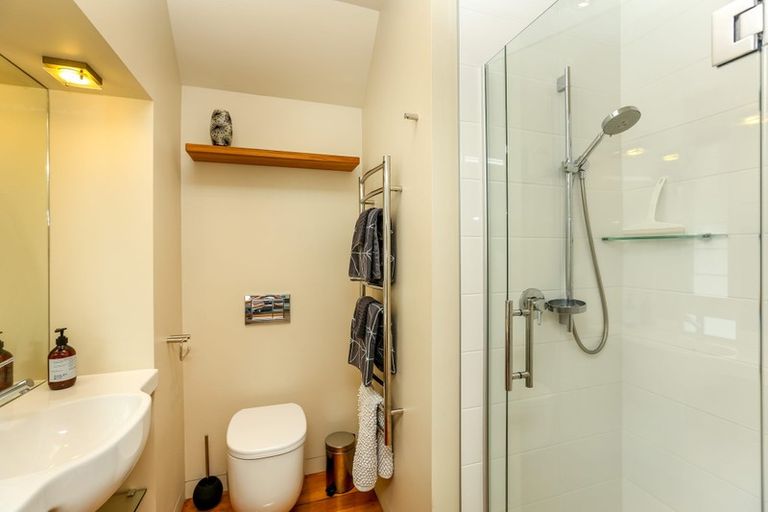 Photo of property in 17 Vivian Street, New Plymouth, 4310