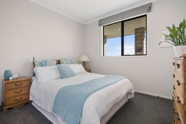 Photo of property in 70 Margaret Drive, Omokoroa, 3114