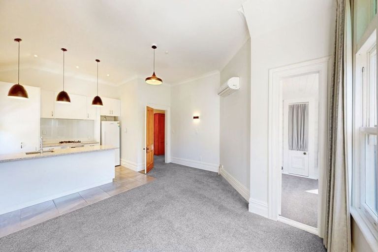 Photo of property in 44 Aurora Terrace, Kelburn, Wellington, 6012