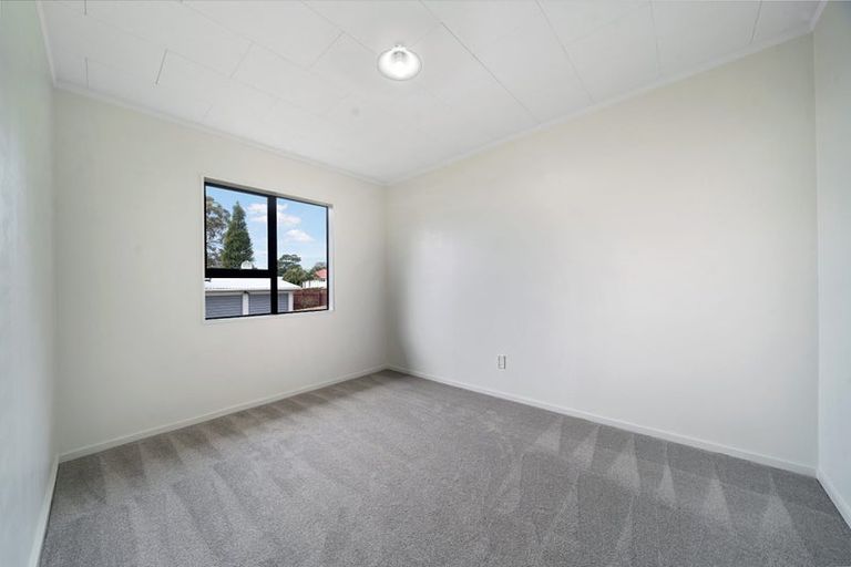 Photo of property in 51 Hindmarsh Street, Henderson, Auckland, 0612