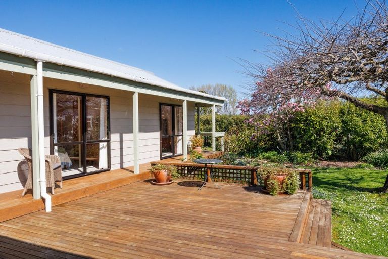 Photo of property in 136 Newbury Line, Newbury, Palmerston North, 4478