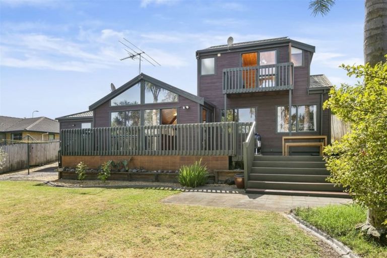 Photo of property in 44 San Valentino Drive, Henderson, Auckland, 0612