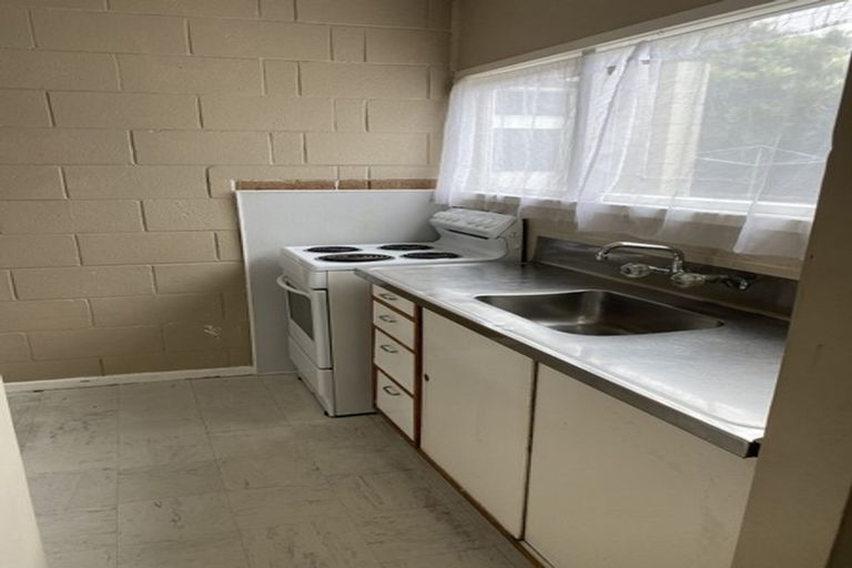 Photo of property in 267 Massey Road, Mangere East, Auckland, 2024