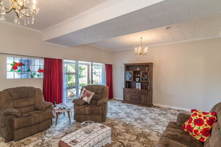 Photo of property in 311 Te Moana Road, Waikanae, 5036