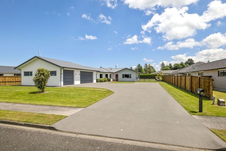 Photo of property in 22 Mercade Close, Stratford, 4332