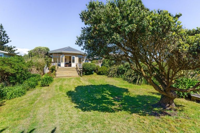 Photo of property in 57 Rodney Avenue, Te Horo Beach, Otaki, 5581