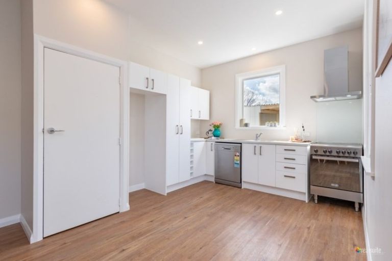 Photo of property in 43 Seddon Street, Wallaceville, Upper Hutt, 5018