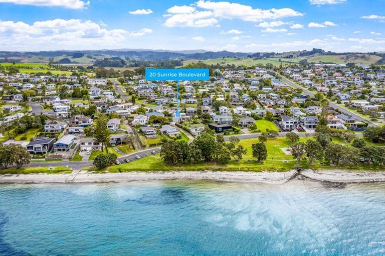 Photo of property in 20 Sunrise Boulevard, Snells Beach, 0920