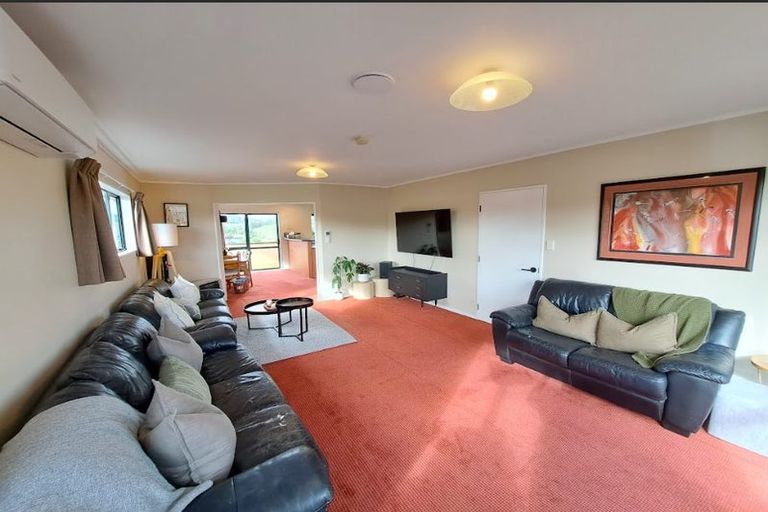 Photo of property in 11 Ballantrae Place, Highlands Park, New Plymouth, 4312
